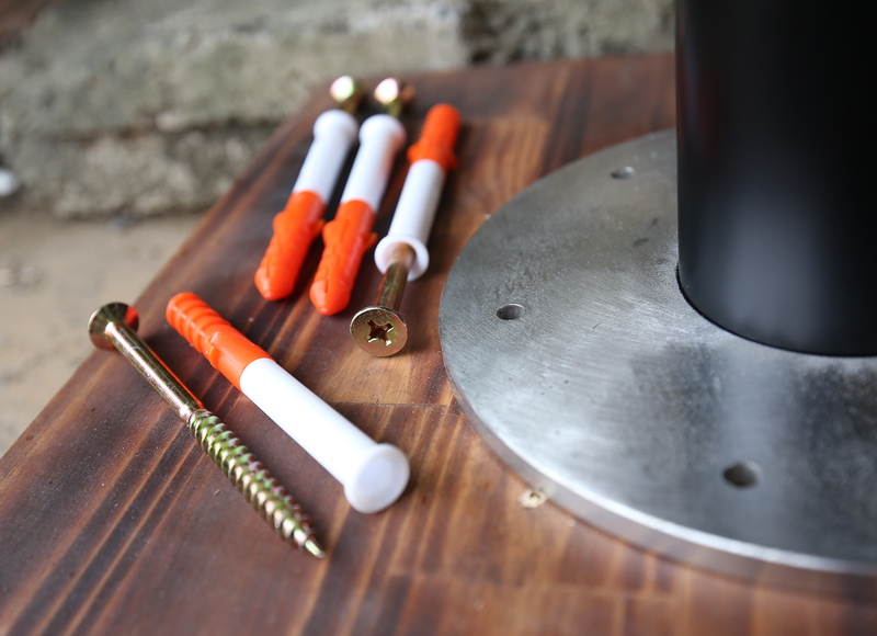 Ốc vít, tắc kê chất lượng để gắn sen ngoài trời