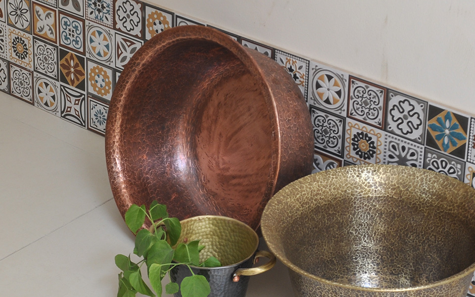 Chậu ngâm chân bằng đồng, bồn ngâm chân spa. 