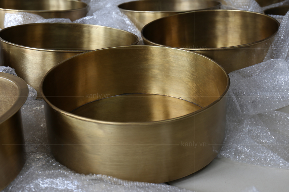 Kiểu dáng chậu rửa mặt bằng đồng