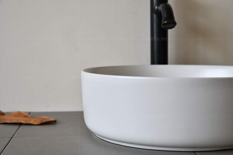 Lavabo màu trắng