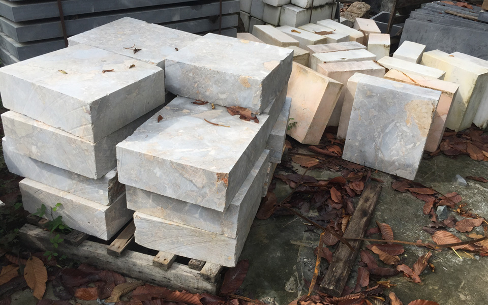 lavabo đá tự nhiên