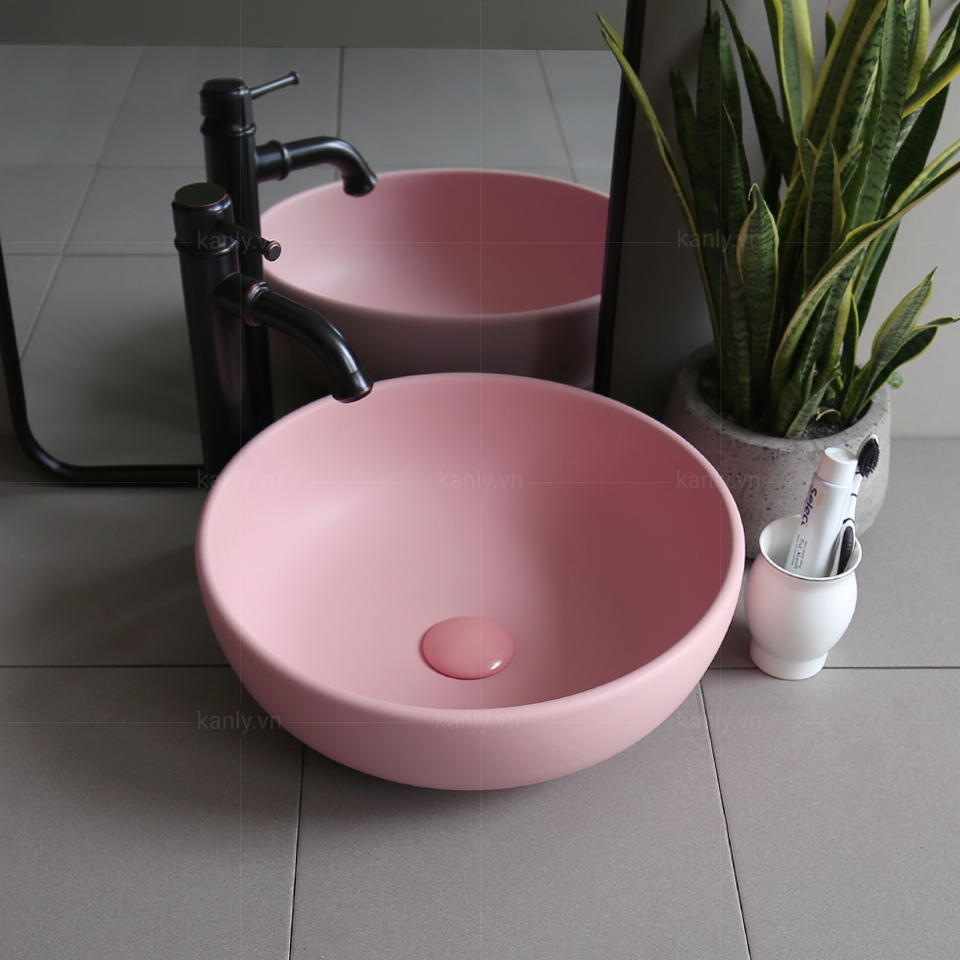 Lavabo sứ tròn màu hồng SU520 phong cách nhã nhặn, tinh tế