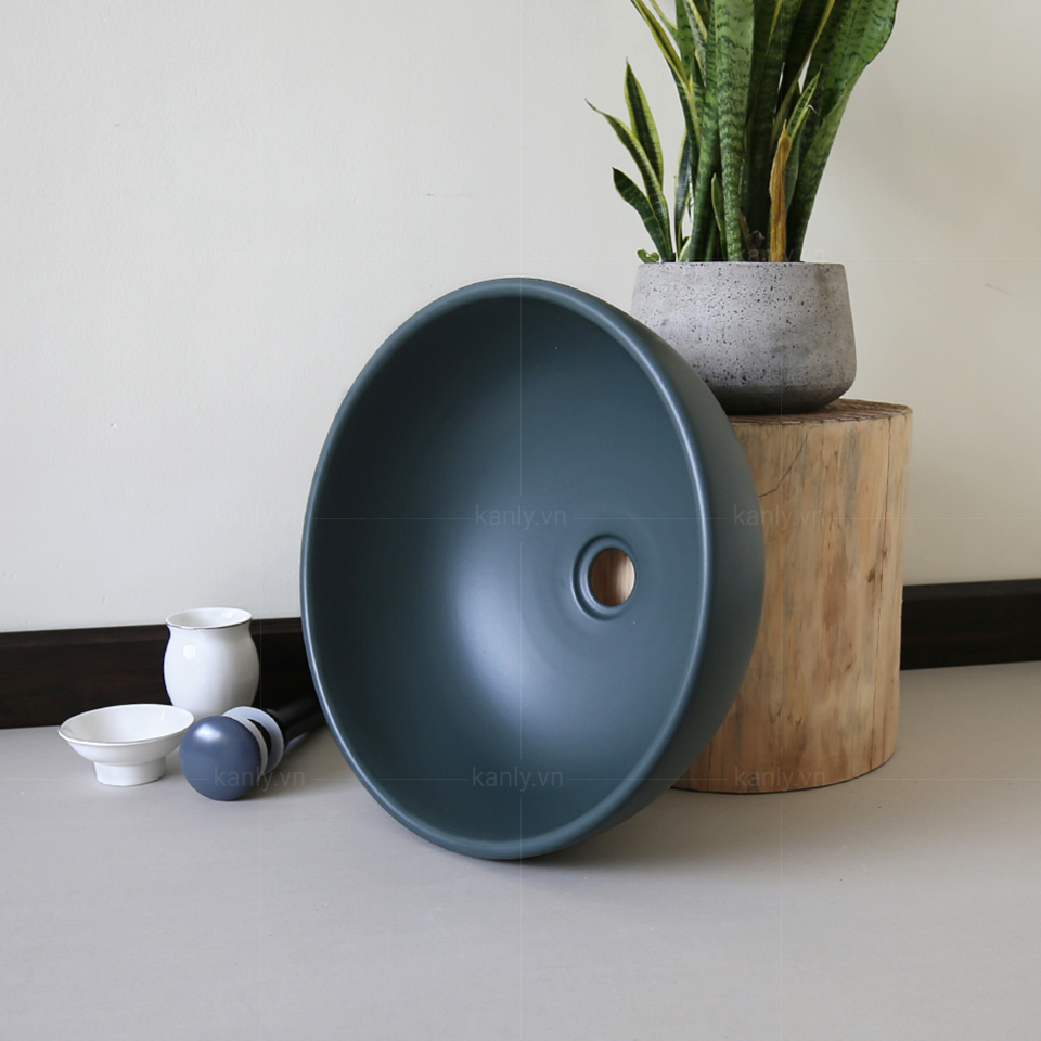 Các phụ kiện đồng bộ với chậu lavabo sứ mỹ thuật